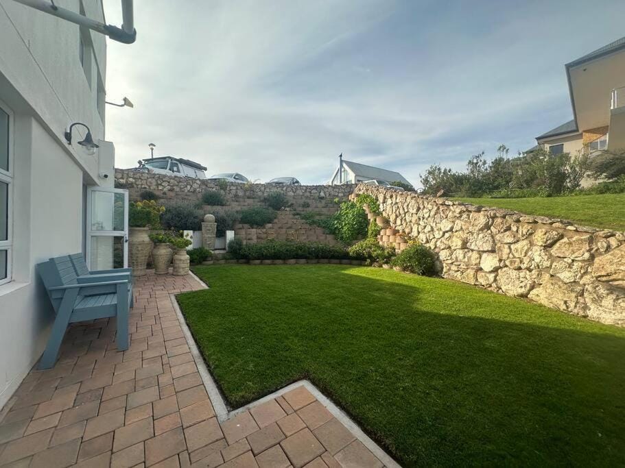 Garden, Inner courtyard view