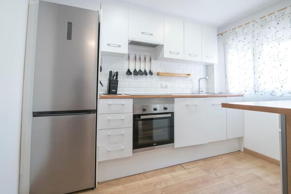 Kitchen or kitchenette, dishwasher