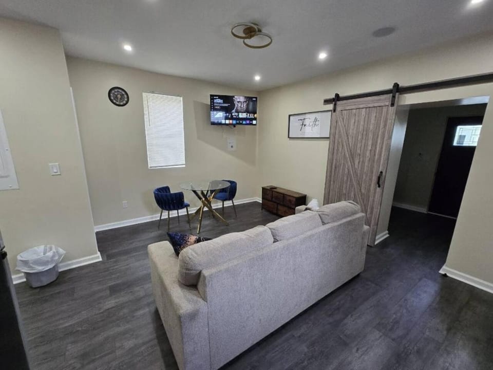 TV and multimedia, Living room, Photo of the whole room