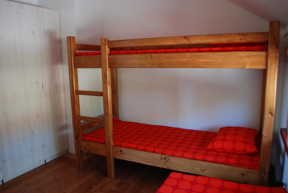 bunk bed