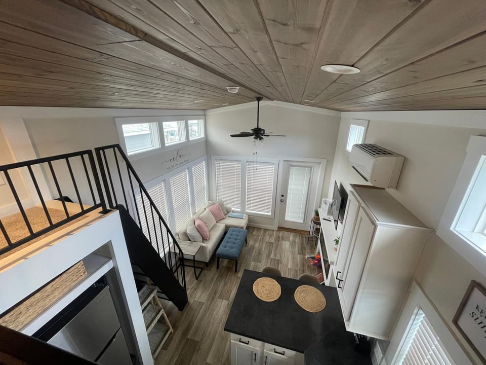 Tiny Lakeside Retreat Campground/ 
RV Resort in Lake Norman