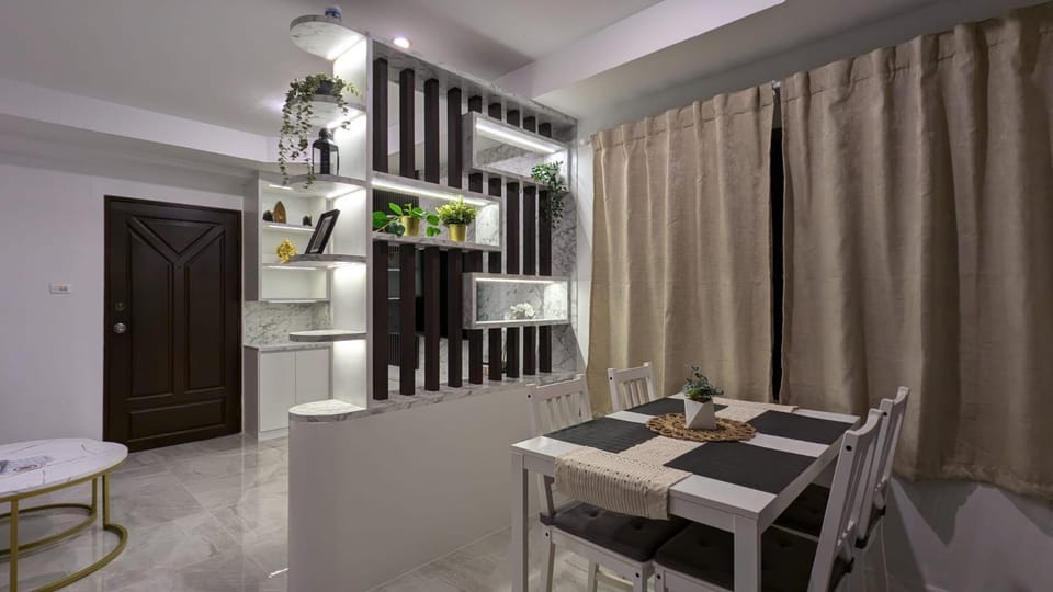 Living room, Seating area, Dining area
