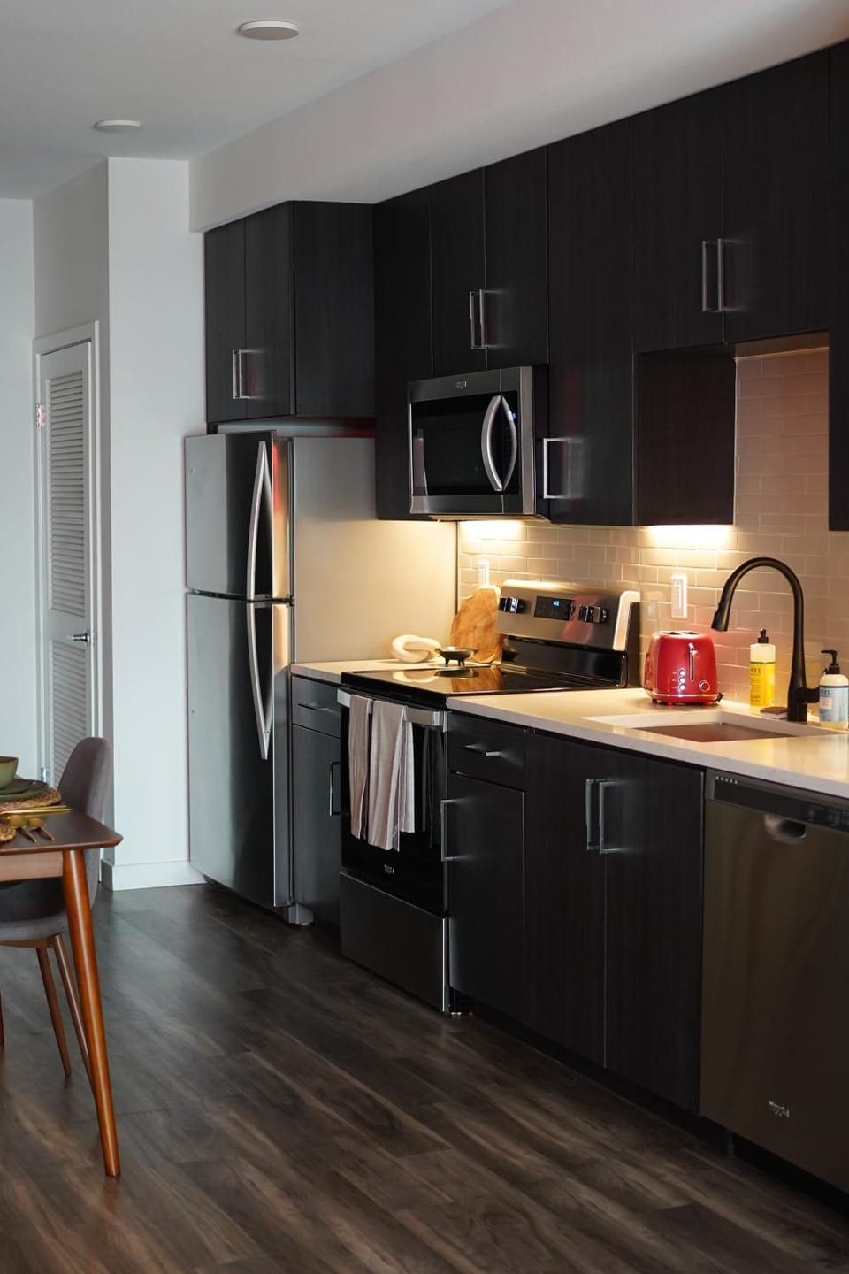 Kitchen or kitchenette, dishwasher, oven, toaster, kitchen