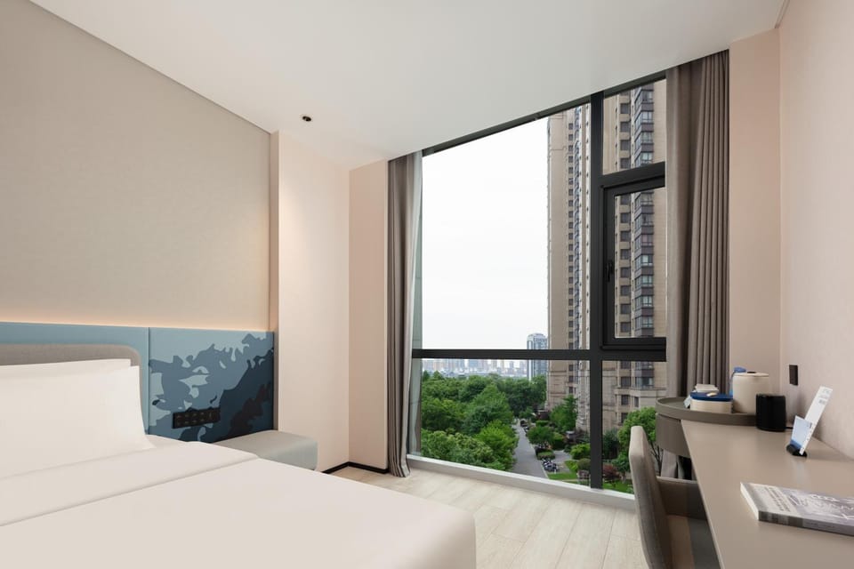 Atour Light Hotel Nanjing Baijia Lake Shuanglong Avenue Hotel in Nanjing