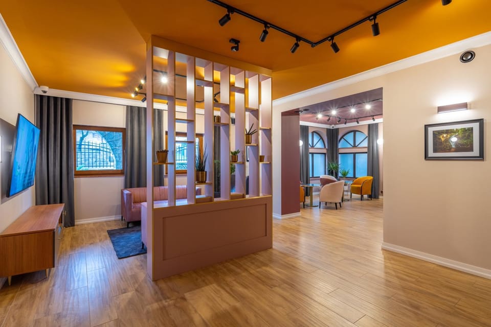 Communal lounge/ TV room, Lounge or bar