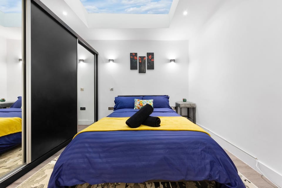 Bed, Bedroom, wardrobe