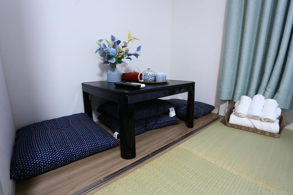 Seating area, Bedroom