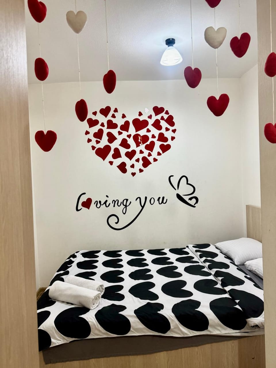 Bed, Photo of the whole room, Bedroom