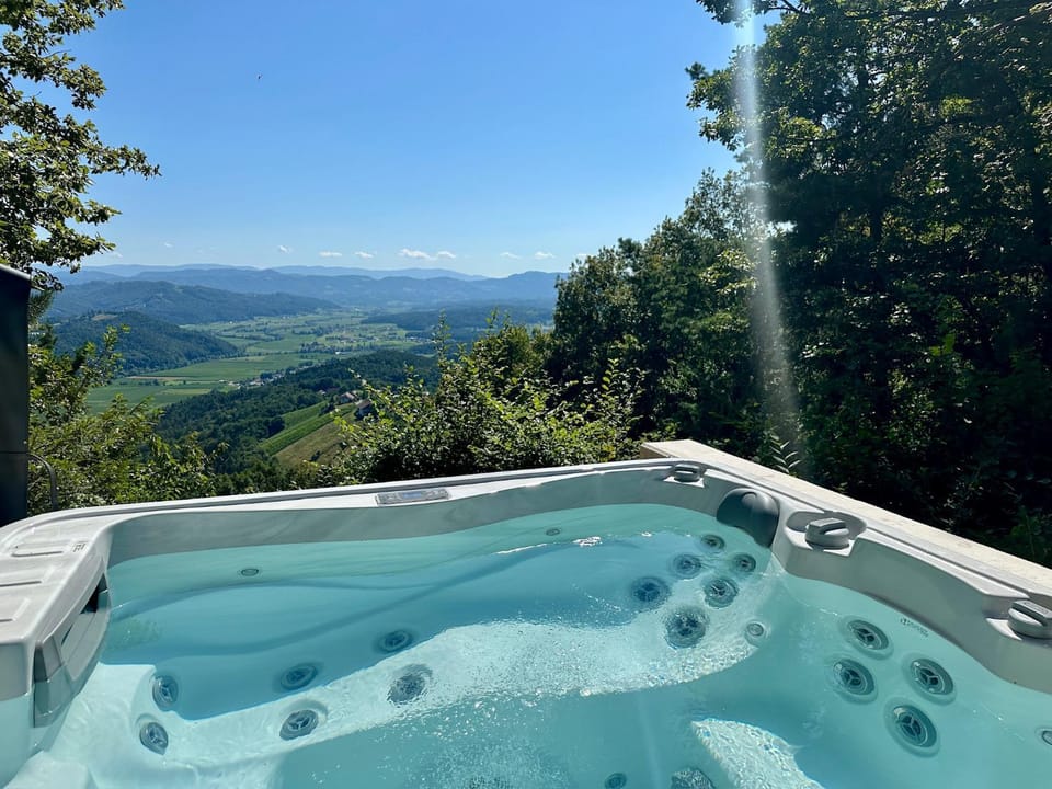 Natural landscape, Hot Tub, Mountain view