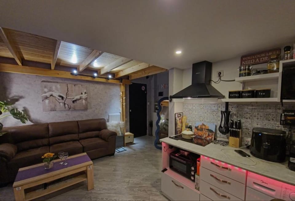 Warm Private JACUZZI Apartment - TBILISI NAT Suite Apartment in Tbilisi, Georgia