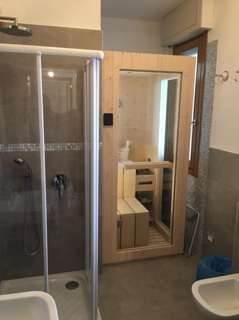 Sauna, Bathroom