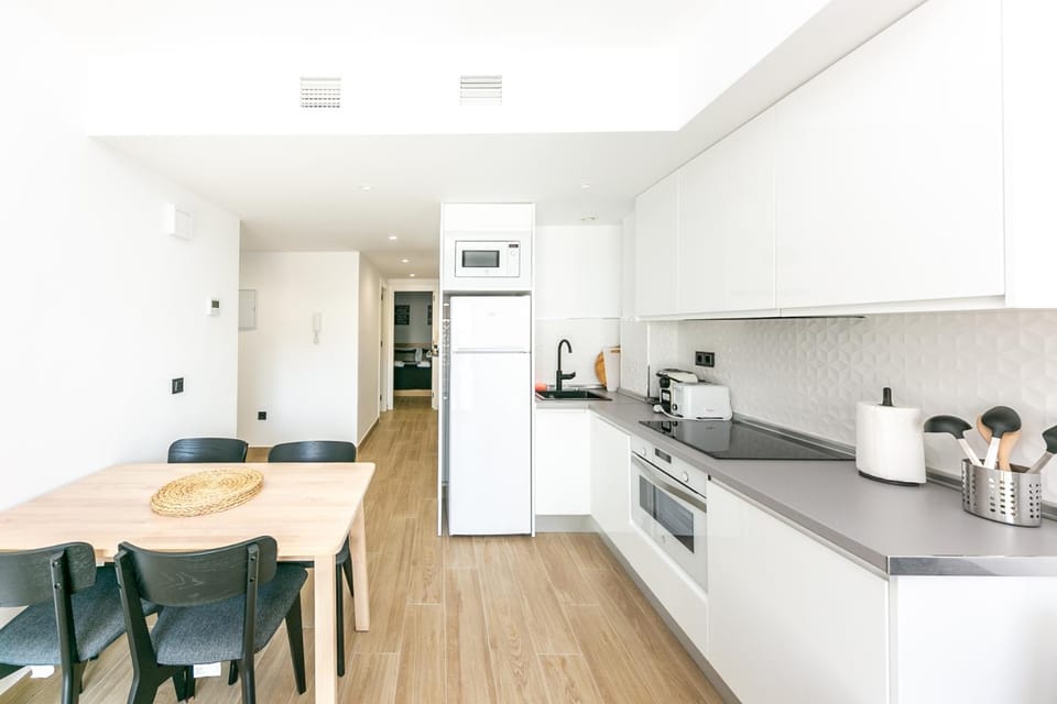 Kitchen or kitchenette, dishwasher