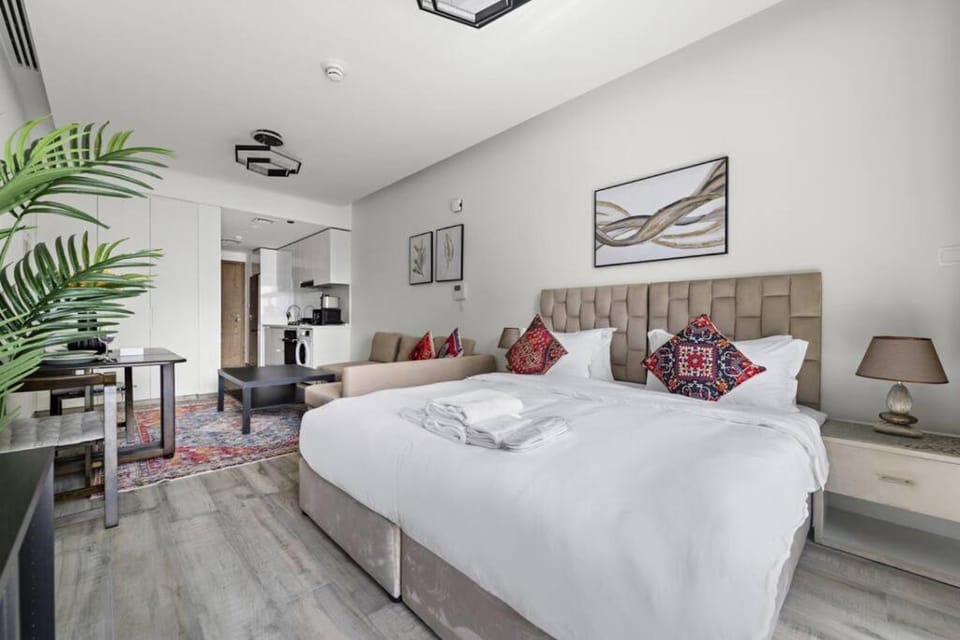 Spacious Studio In Prime Location Apartment in Dubai