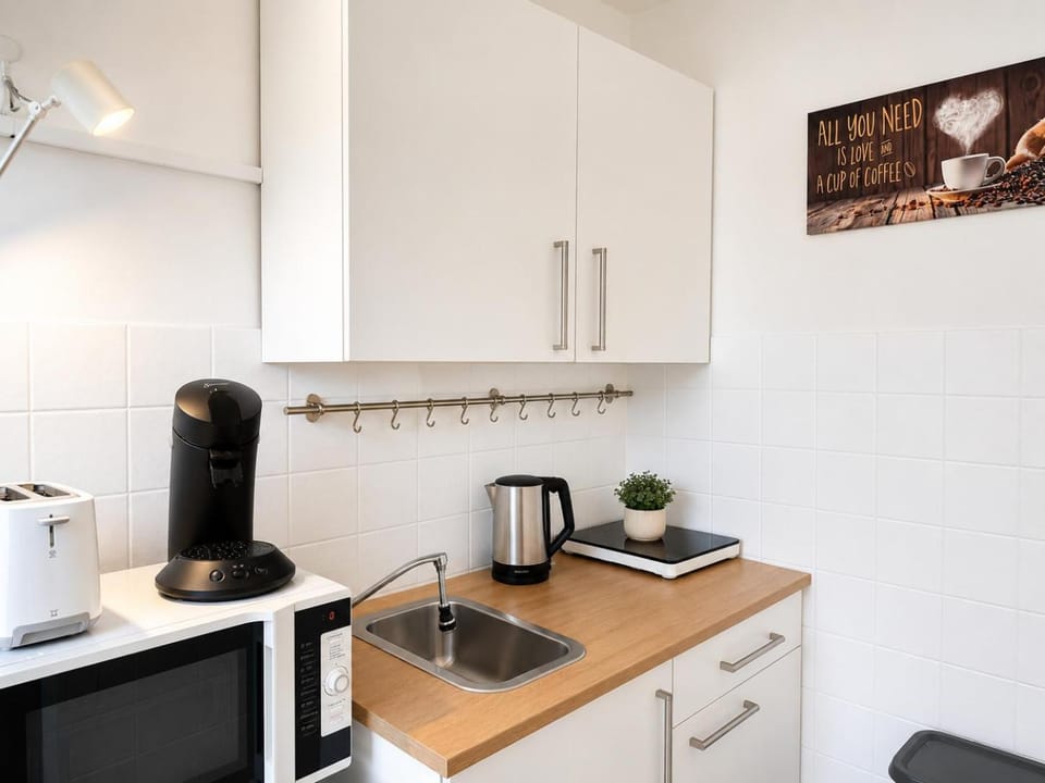 Kitchen or kitchenette, kitchen