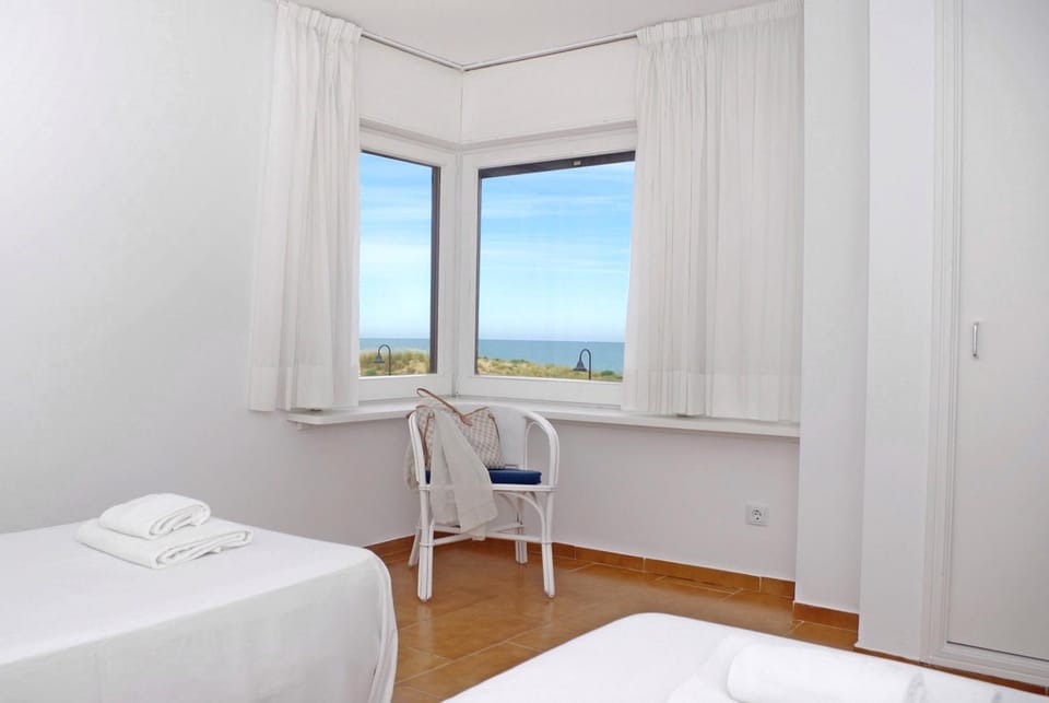 Bed, Natural landscape, Photo of the whole room, Bedroom, Sea view, towels