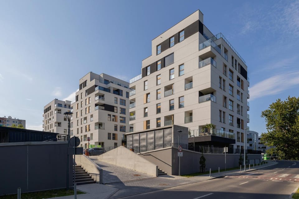 Property building, Facade/entrance, Off site, Day, Neighbourhood, Location