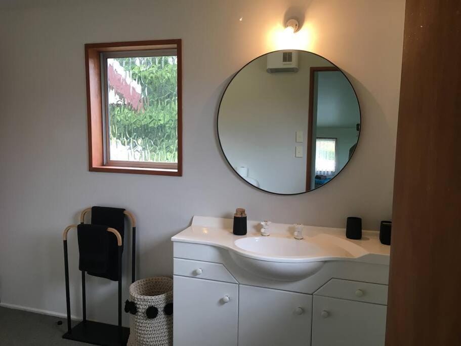 Entire house and garden - River Retreat House in Wanaka