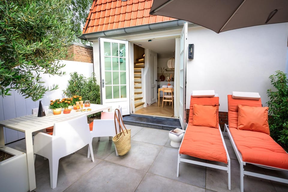 Garden, Garden, Balcony/Terrace, sunbed