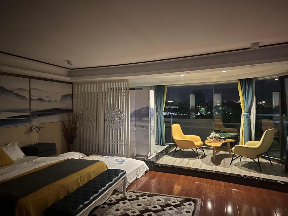 Bed, Living room, Bedroom