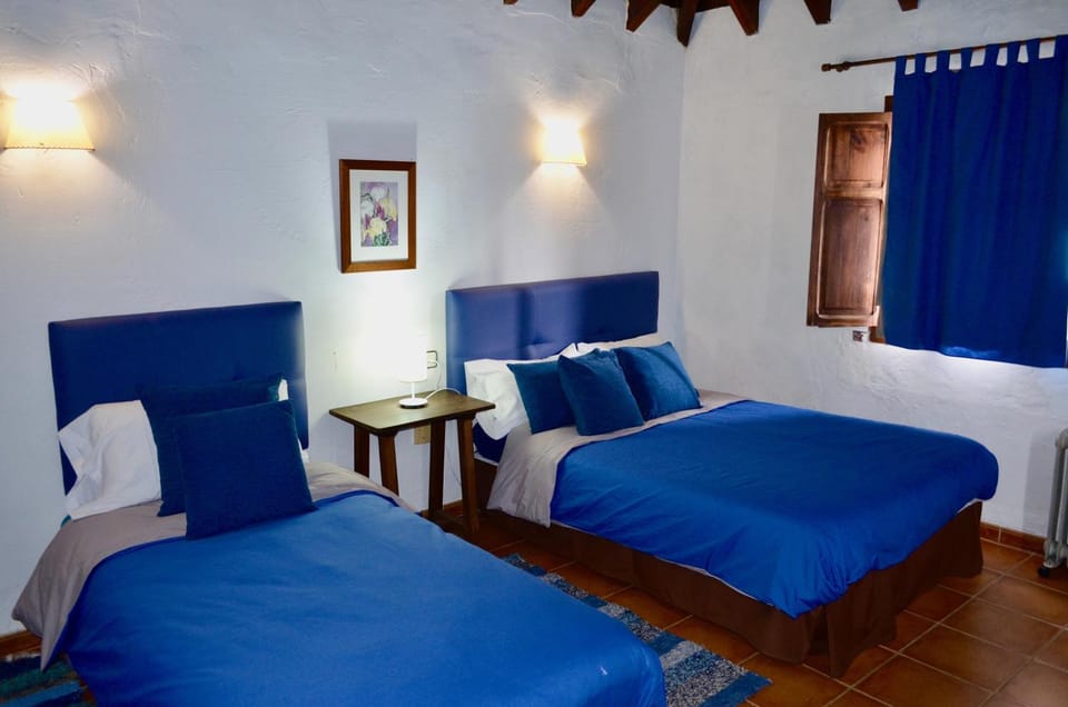 Bed, Coffee/tea facilities, Seating area, Bedroom