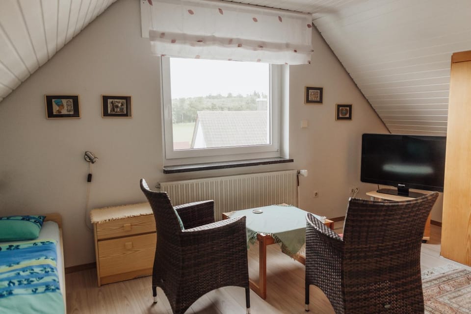 separates Apartment im DG für 2 Personen Apartment in Baden-Württemberg