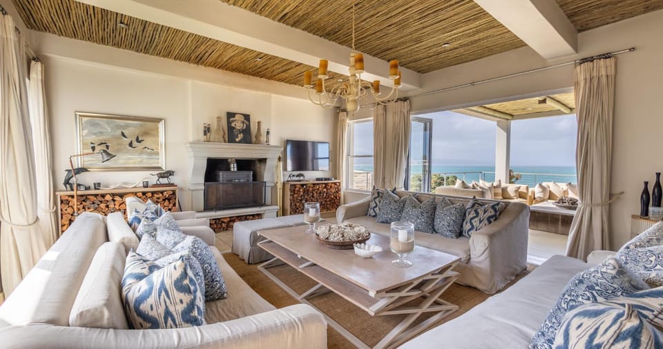 Lounge or bar