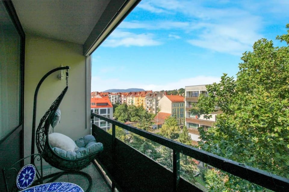 View (from property/room), Balcony/Terrace