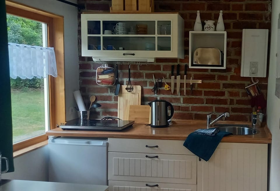 Kitchen or kitchenette, Living room