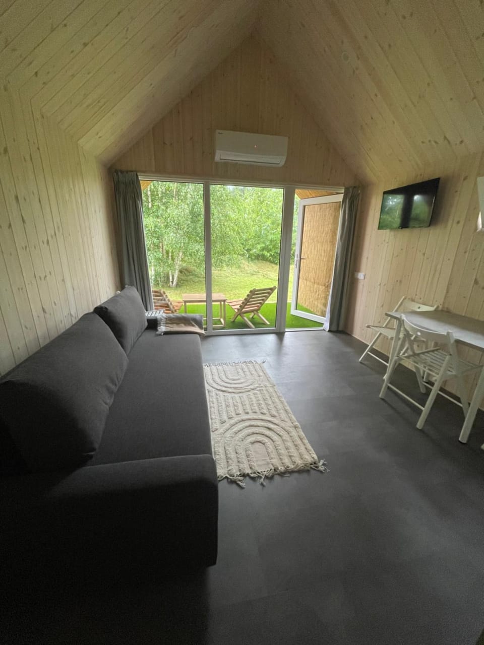 Patio, Communal lounge/ TV room, TV and multimedia, View (from property/room), Balcony/Terrace, Living room, Seating area, Dining area, Evening entertainment