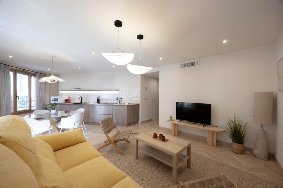 TV and multimedia, Living room, furniture, kitchen