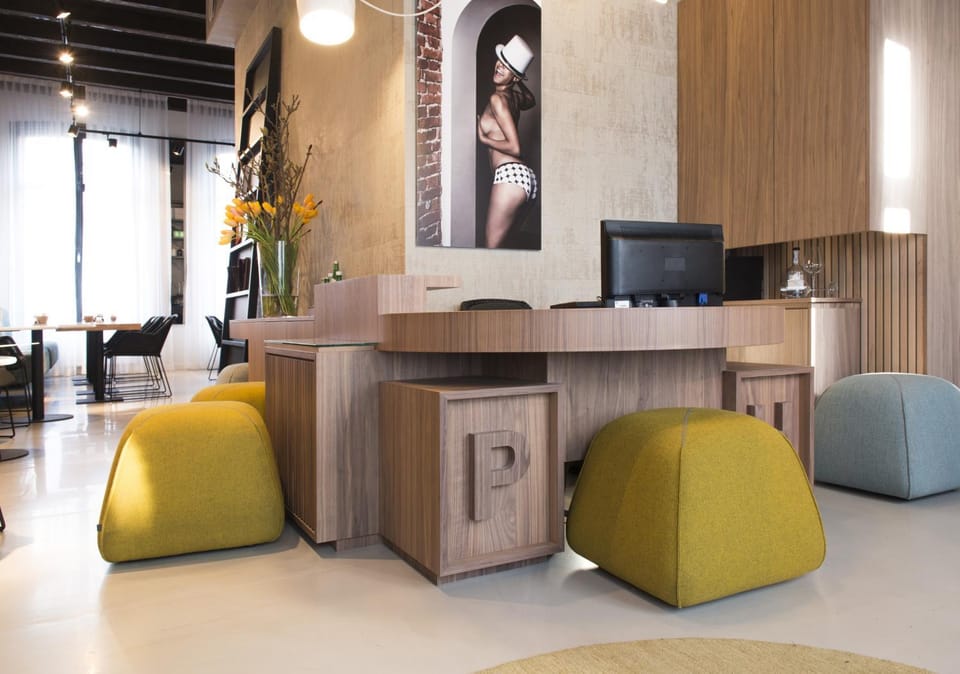Lobby or reception, Lobby or reception, Seating area