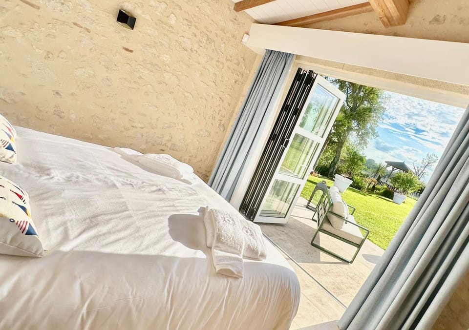 Patio, Balcony/Terrace, Photo of the whole room, Garden view