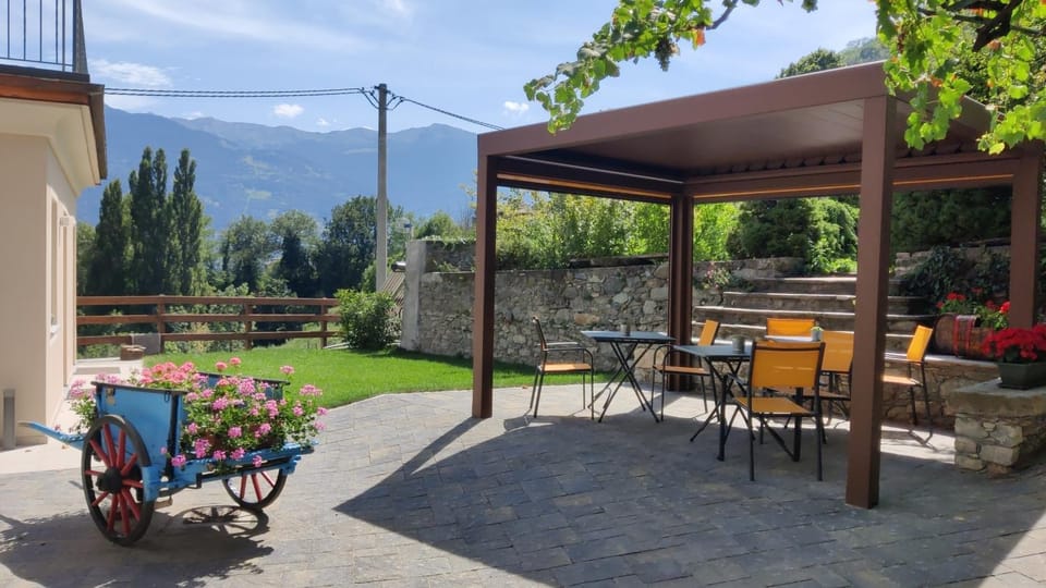 Balcony/Terrace, Garden view, Internal: Not applicable to any particular room