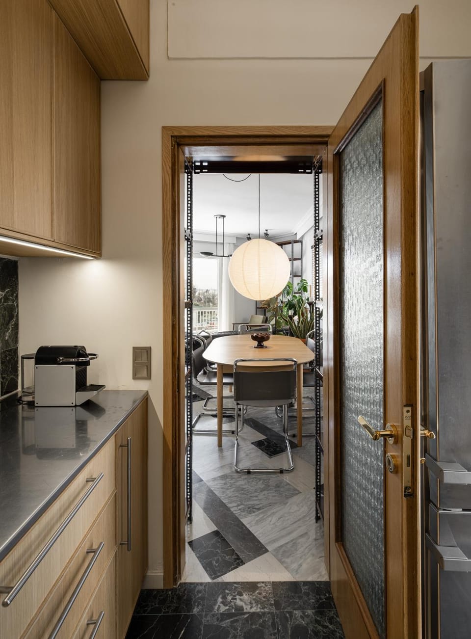 Coffee/tea facilities, Kitchen or kitchenette, Living room, Dining area, City view, Sea view, heating, kitchen, air conditioner
