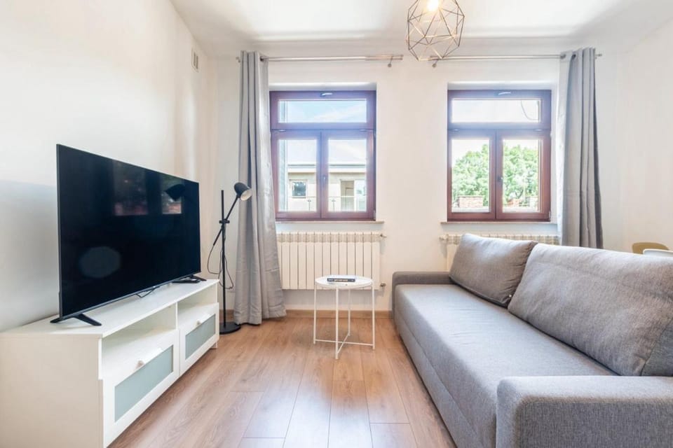 Communal lounge/ TV room, TV and multimedia, Living room, Seating area