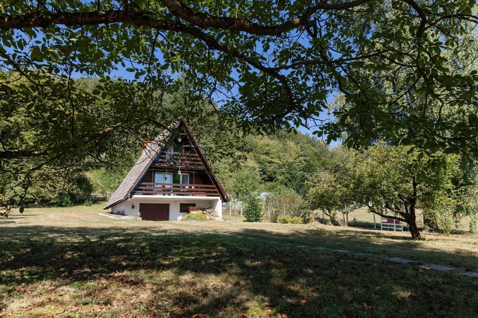 Property building, Natural landscape, Garden view