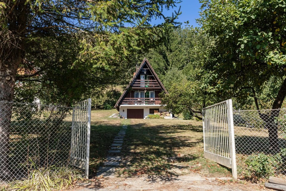 Property building, Natural landscape, Garden