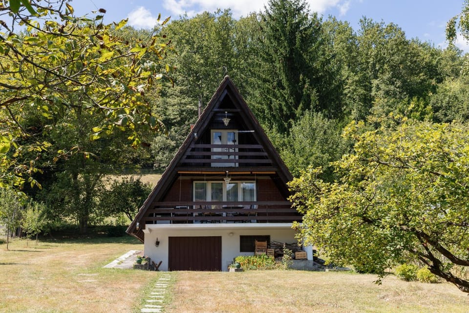 Property building, Natural landscape, Garden view