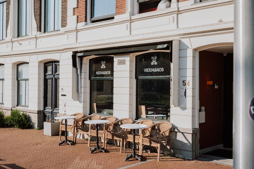 Property building, Restaurant/places to eat