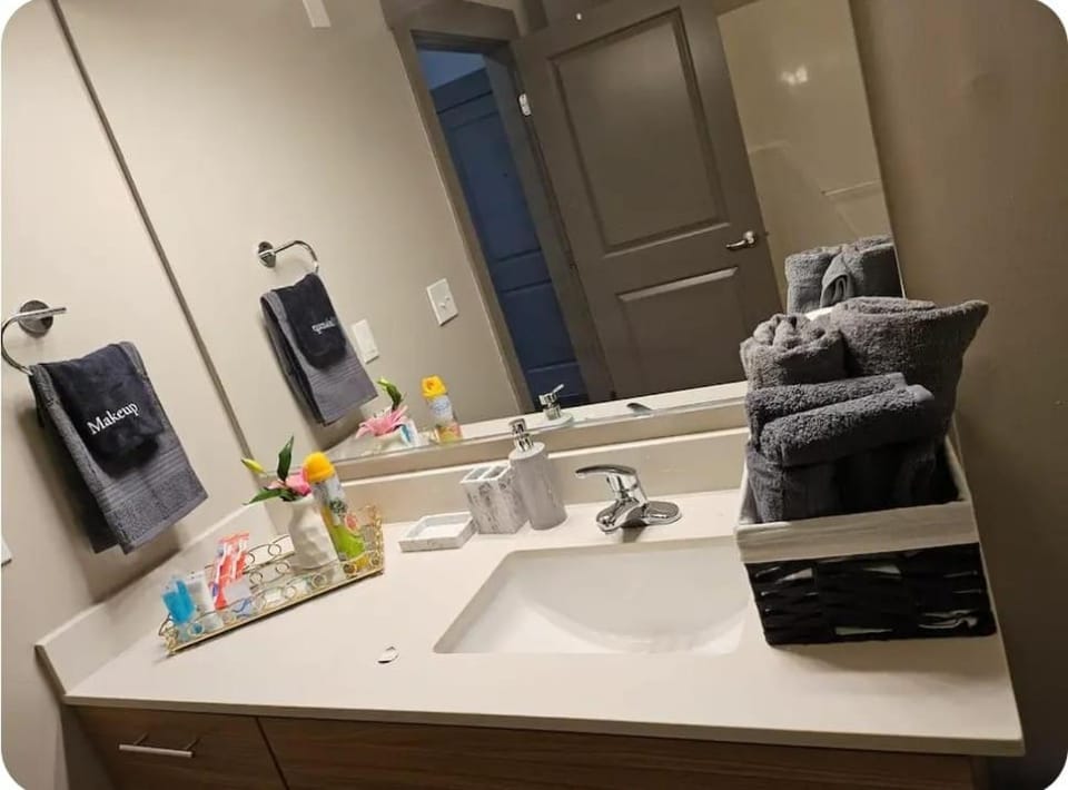 Bathroom, towels