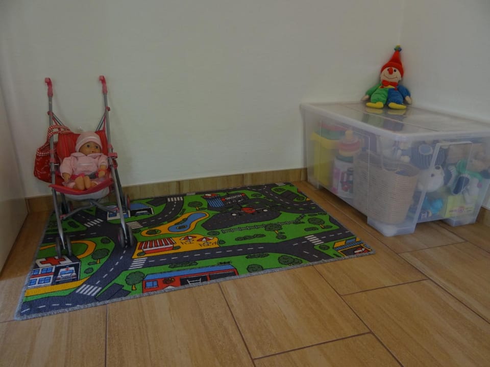 Living room, Kids's club
