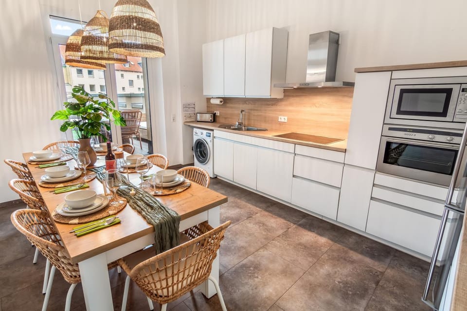 Kitchen or kitchenette, Food and drinks, Dining area, Food, dishwasher, oven, stove, washing machine