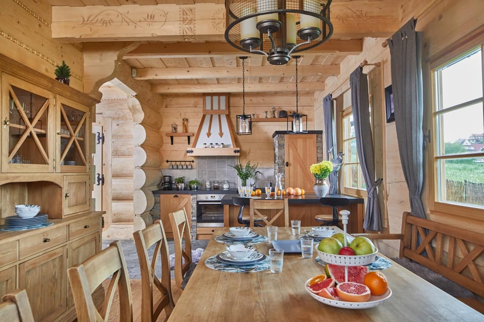 View (from property/room), Kitchen or kitchenette, Living room, Food and drinks, Decorative detail, Seating area, Dining area, Food, hair dresser, stove