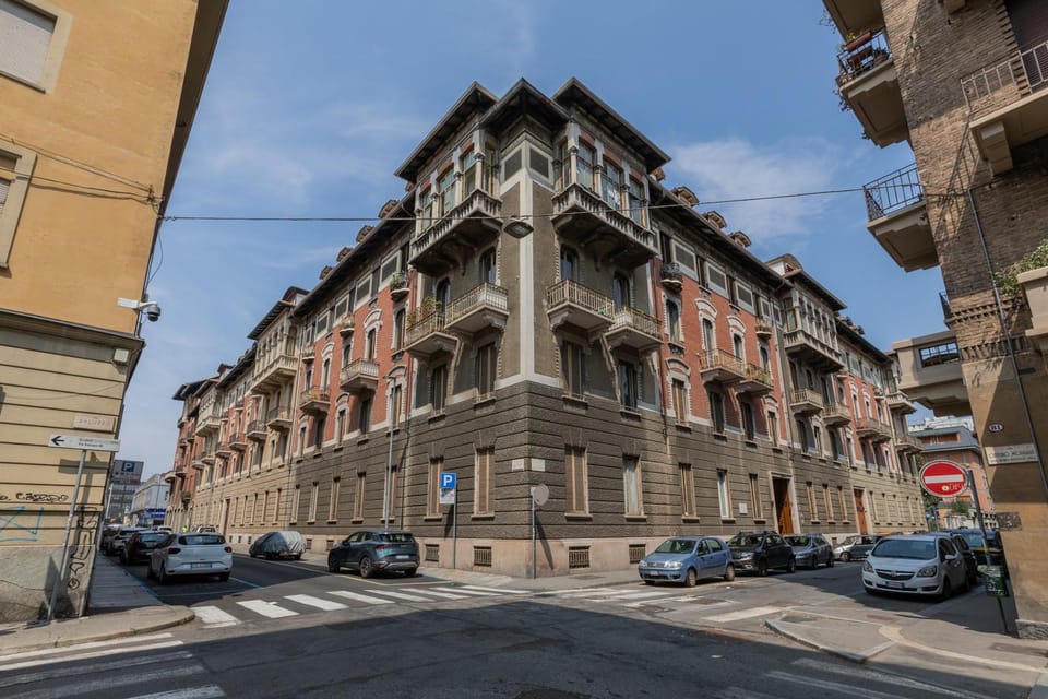 Property building, Facade/entrance, Off site