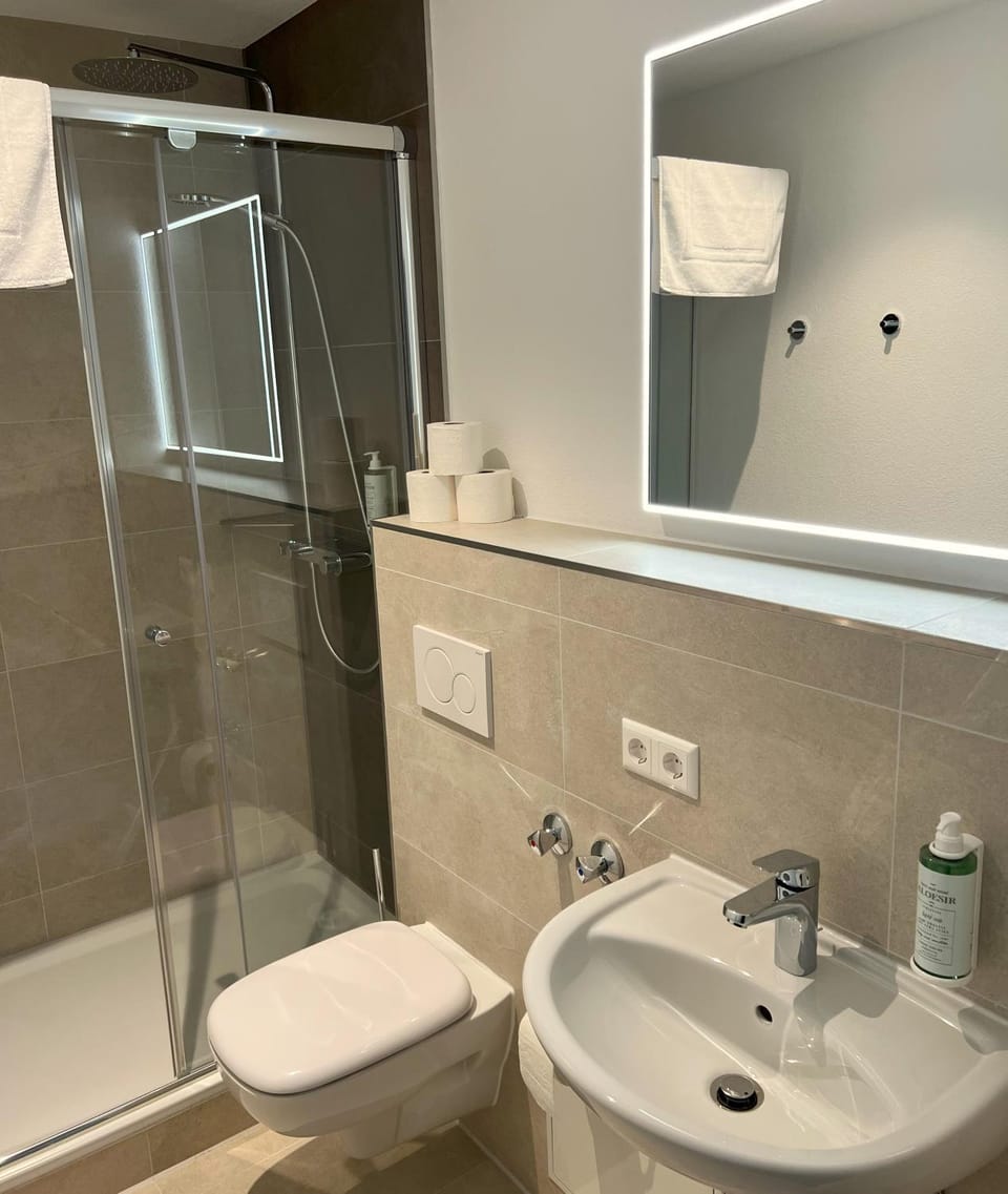 Shower, Toilet, Bathroom