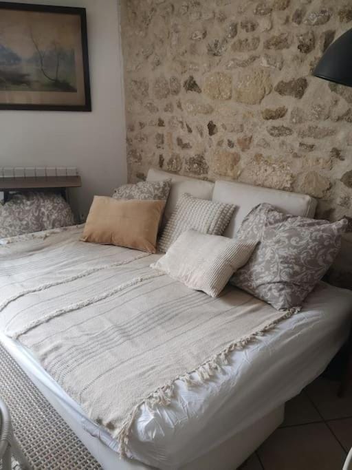 Maison de ville en plein centre historique Apartment in Île-de-France