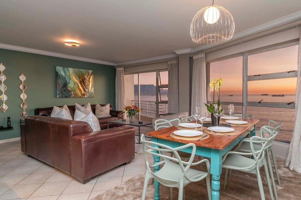Sunny Beach Penthouse with Cinema Room Apartment in Cape Town