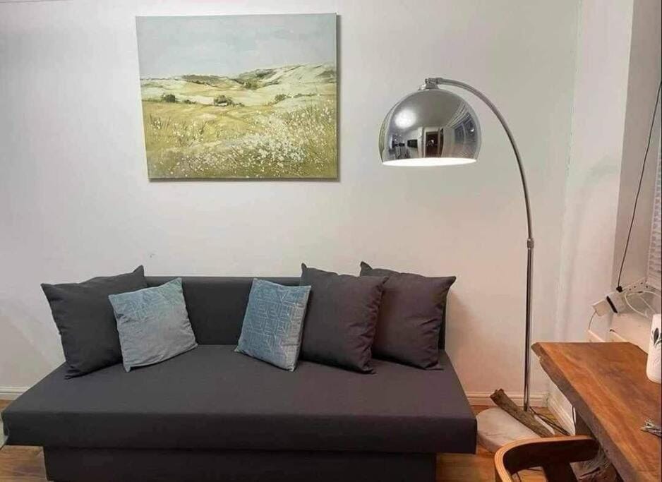 Dollis Hill One Bedroom Apartment NW2 Apartment in London