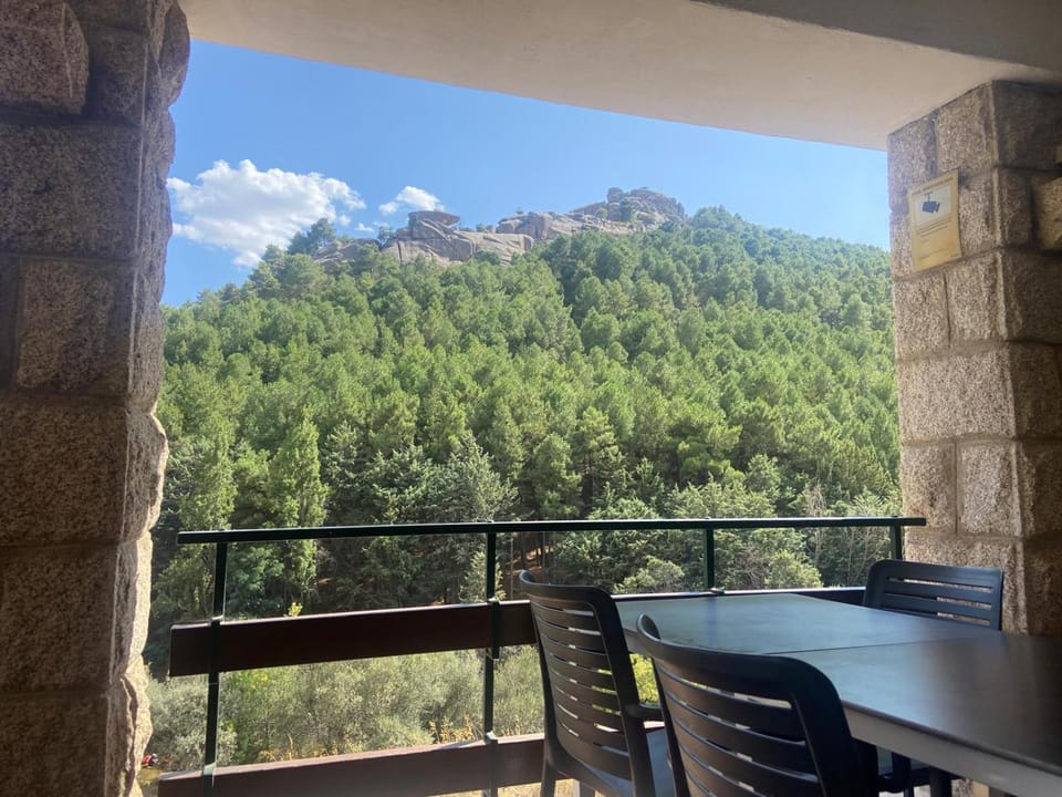 Balcony/Terrace, Mountain view