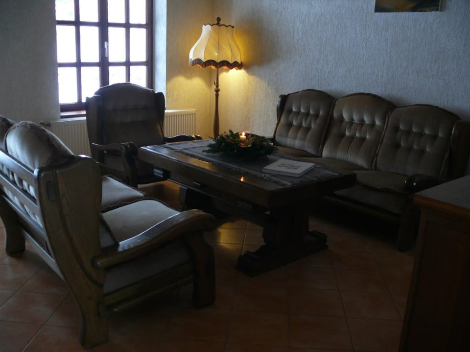 Communal lounge/ TV room